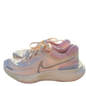 Nike ZoomX Invincible Run Flyknit Guava pink Ice metallic silver sneaker 8.5